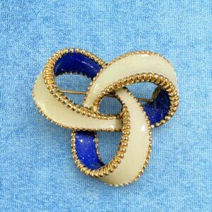 Vintage Signed CINER Blue and White Enamel Gold Tone Love Knot Brooch Pin